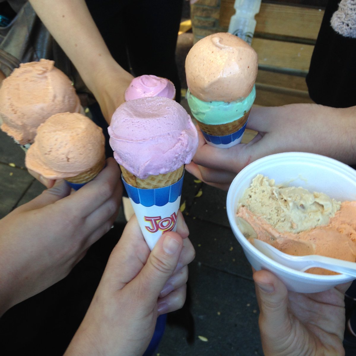 ShubertsChicoCA's tweet photo. Love our #desserts? Tell us about it on Yelp! #Shuberts #IceCream #sweettooth #ChicoCA https://t.co/Fspx77DnWF