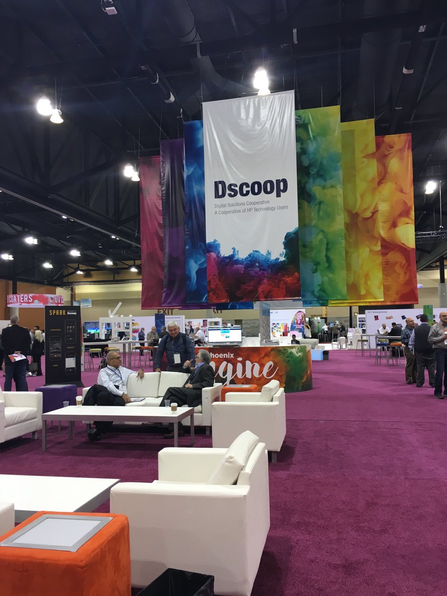 bigpicturemag's tweet photo. Speakers at the #DscoopPhoenix conference talk #packaging, interior décor, moving into #wideformat, and more. https://t.co/GDKZnBNBL4 https://t.co/Isn7g3x2Qz