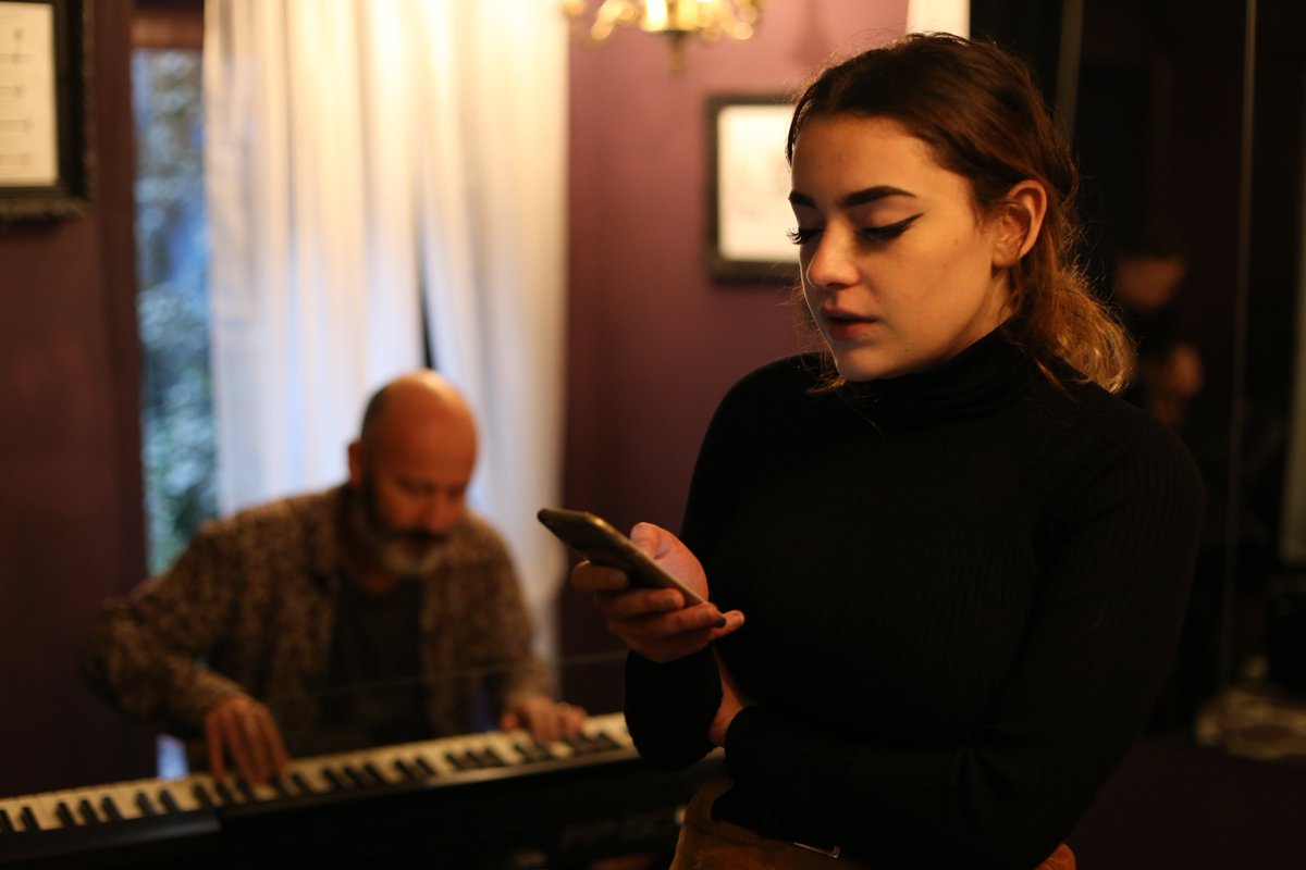pro7ectmusic's tweet photo. Day 3's #Songwriting Circle are doing a final #rehearsal before the live performance #pro7ect #music #musicproduction #recording #Brighton https://t.co/mismsYBxNn