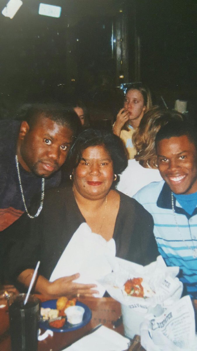 Justin Jones tweet media