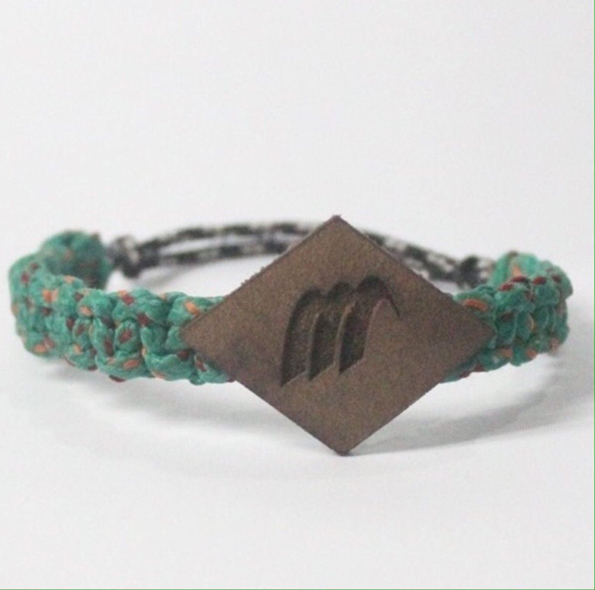 Gelang Rhizophora
-----
Beli di sini kemangi.co.id/product/gelang…
-----
Add LINE@ line.me/R/ti/p/%40clk1…