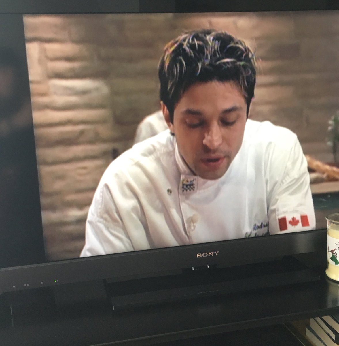 Look who I saw on <a href="/gustotv/">Gusto TV</a> today <a href="/TopChefCANRene/">Chef René Rodriguez</a>!
