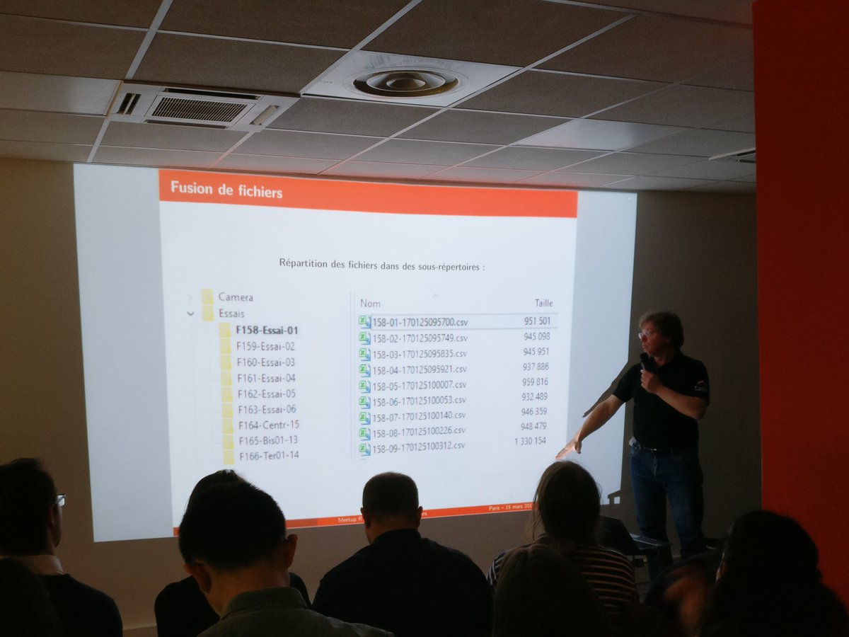 ParisRaddict's tweet photo. Comment faire pour lire et fusionner massivement des fichiers .csv ? Une demo par Patrice Kiener d'InModelia chez #team_ingima https://t.co/hbLvtre5kr