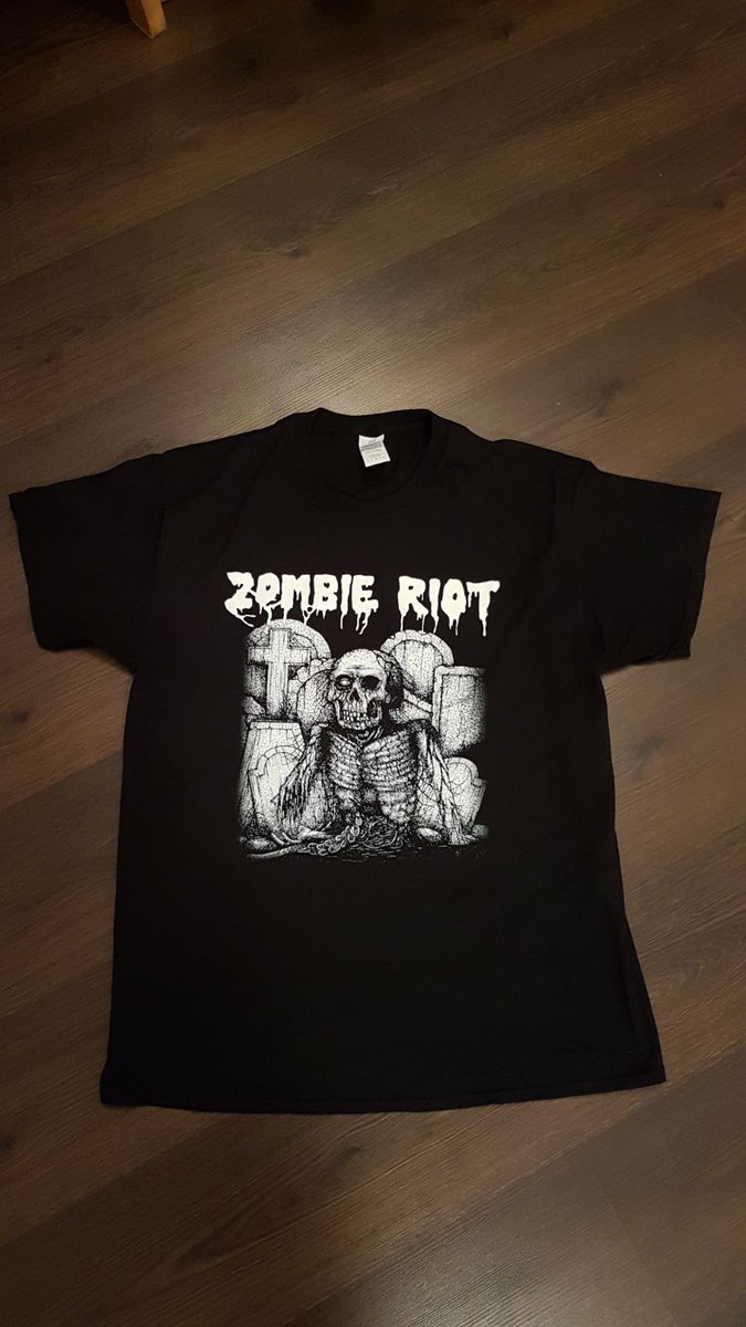 Zombie Riot T-Shirts available!!!
Order quick before they're gone. 
Price is 10€ each + shipping. 
Bundle with our debut EP = 12€!