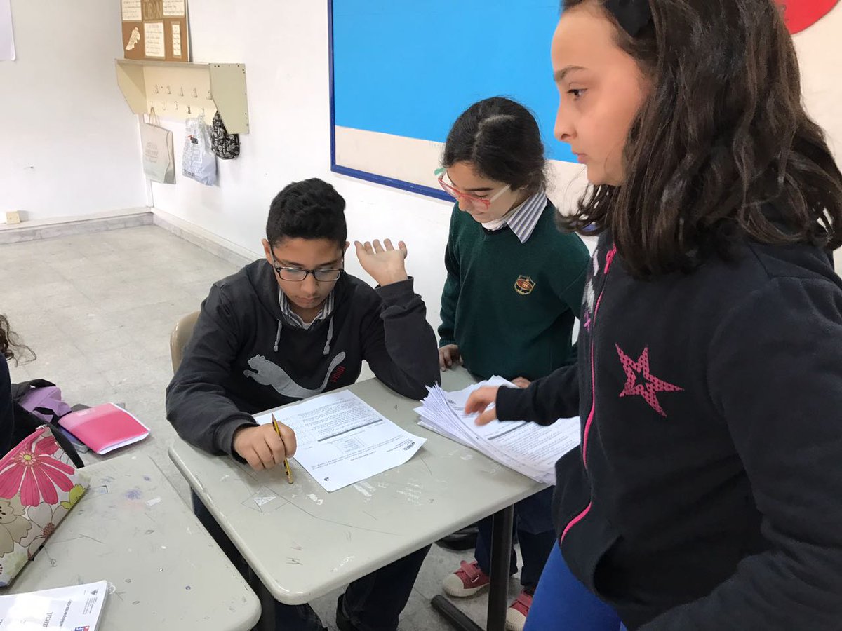 RHHS_PYPX's tweet photo. "Internet Addiction" group members from BE5C conducting a survey in the school community #collecting_data https://t.co/lgNvpGpltd