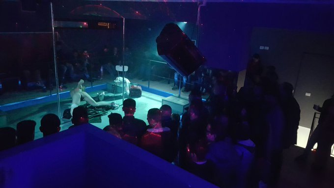 Versione per twitter ;-) il sold out in Calabria al Krystal club ;-) https://t.co/ASSy9UGSX0<a href="/tag/anal"class="tags"><span>#anal</span></a>