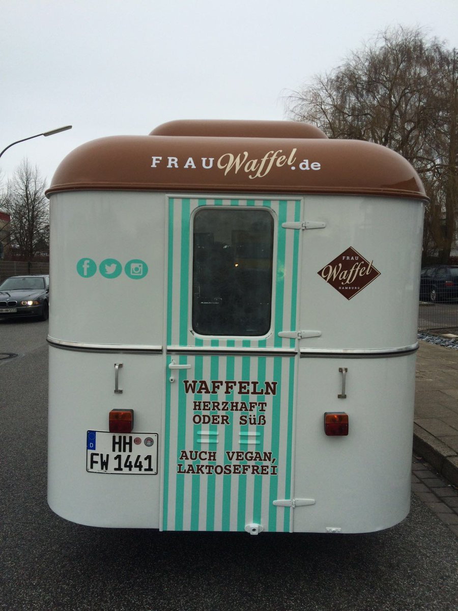 frau_waffel's tweet photo. @frau_waffel Fahrplan 14.03 @foodloversmarket 16.03 @spielbudenplatz 18.03 #marktzeit 18.03-19.03 #FloatingBricks #LEGO https://t.co/vN6VhmI6wb