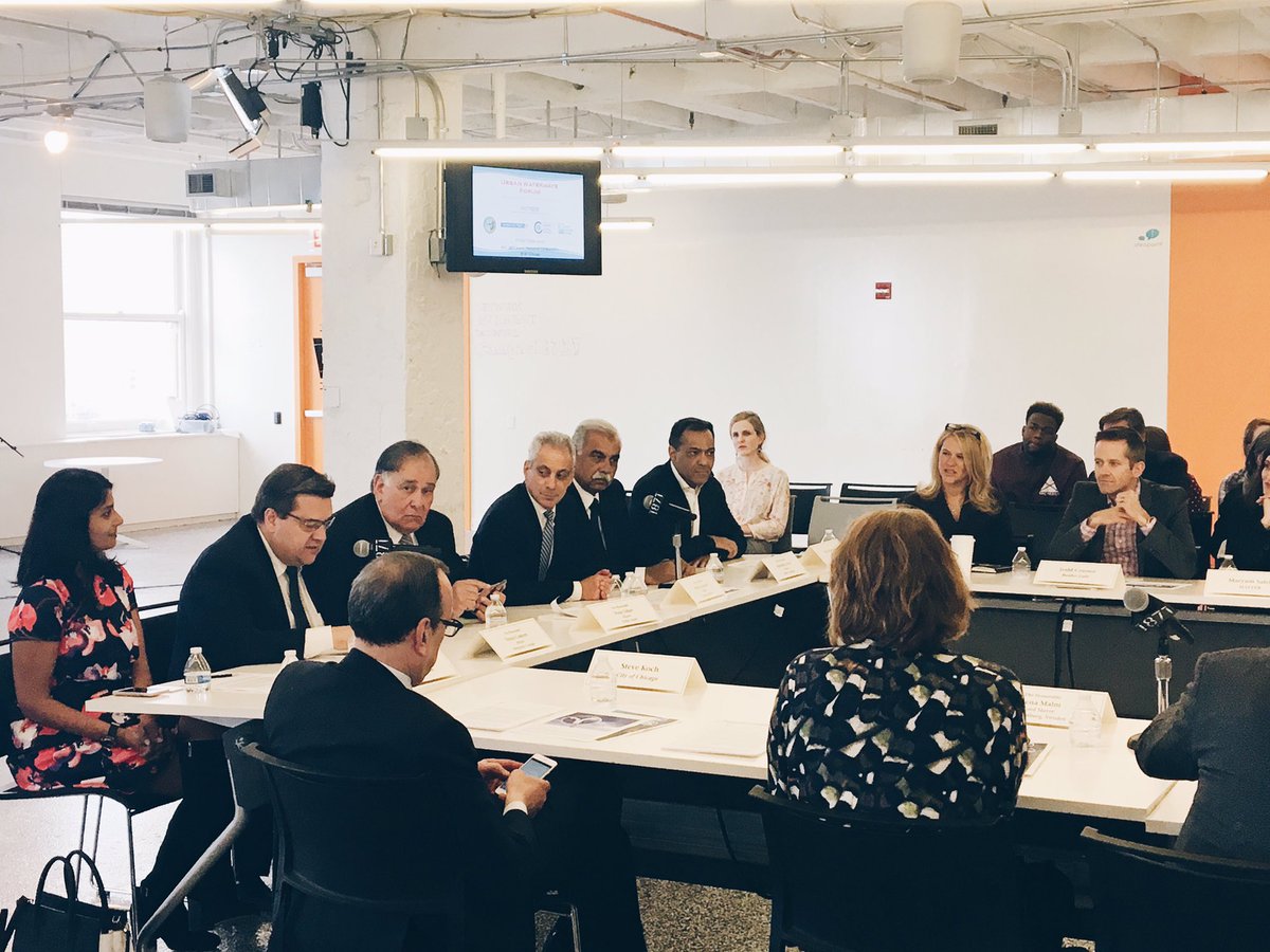 deguz's tweet image. "You can't be a world class city if you aren't open to the world." @ChicagosMayor @WorldBizChicago #urbanwaterways