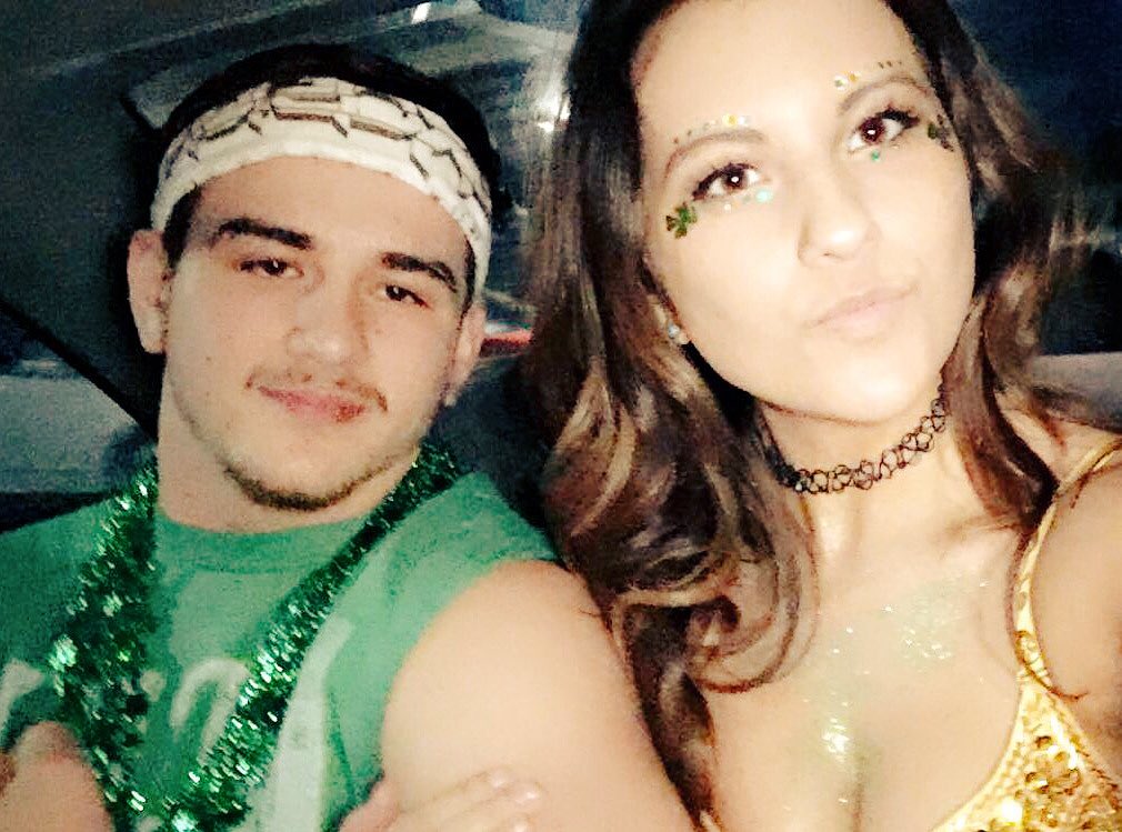 kellihammondd's tweet photo. Lucky you're mine ❤🍀 https://t.co/QfEnuILdPI