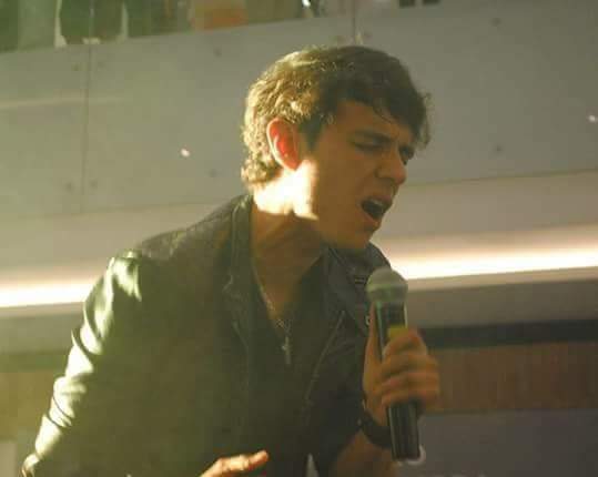 CamiloBlanesGT's tweet photo. Quien canta con los ojos cerrados, canta con el corazón ❤😍

¡ Feliz Inicio de Semana #BlanesFamily ! https://t.co/oCeBKH1vRJ