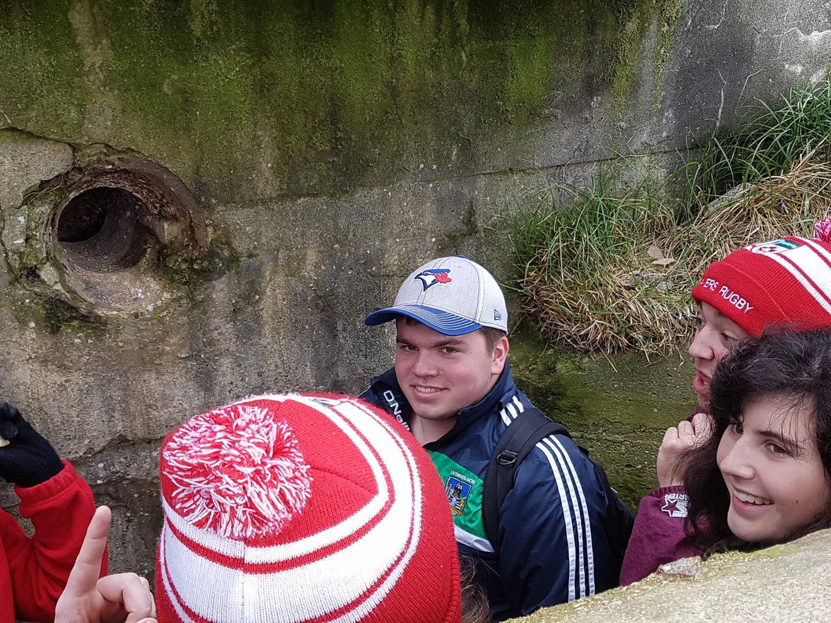LeeAnnNapiorkow's tweet photo. @JunoBeachCentre today. Students walked the beach and experienced the JBC. #TheyWalkWithUs @SPK_ocsb https://t.co/nTmiHMLBaK