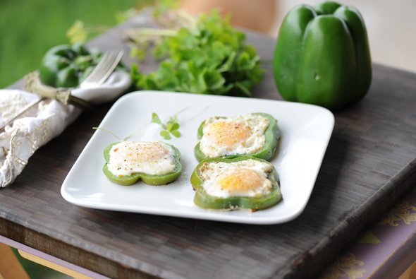 LaurenCornellRD's tweet image. Get lucky with @Zestuous’s Shamrock Fried Eggs. Find the perfect #StPatricksDay breakfast #recipe here:  ow.ly/snMB308b8La