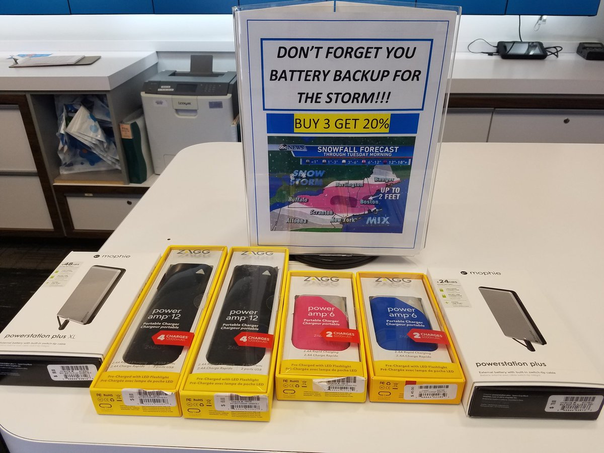 Who's ready for the storm??? Team Hanover will be !!! #OurNE <a href="/JannaDucich/">JannaDucich</a> <a href="/pnixnix/">Peter Nixon</a> <a href="/proshopgrl/">Catie Camacho</a> <a href="/MrAndersonSS/">James Anderson Jr</a>