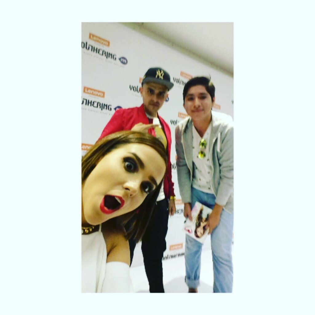 EmmanuelReG's tweet photo. @yuyacst ¡Feliz cumpleaños a la mujer más bonita de Youtube!, te mando un abrazo y la vibra mas cool. Te quiero mucho, disfruta tu dia. https://t.co/BFTIOkeDFs