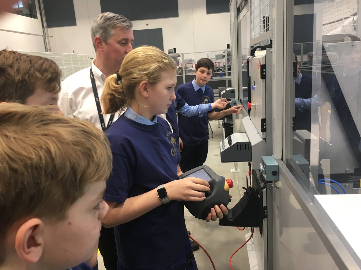 Beachborough's tweet photo. Read the full report on the #Beachbotics club win at the EEP Robotics Challenge 2017 in this week's newsletter or on our facebook page!#tech https://t.co/HH2Gkjgadp