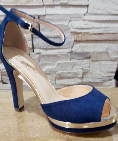 FashionParla's tweet photo. #PacoMena en #Fashion #Parla https://t.co/TIVm62nLLA