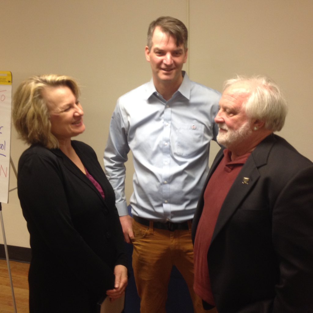 DavidRivesTweet's tweet photo. Congratulations Oregon Labor Candidate School graduates from AFT-Oregon: Leslie Hildula &amp; Jeff Reiser with Michael Sonnleitner
#aftoregon https://t.co/ADCaEjSB21