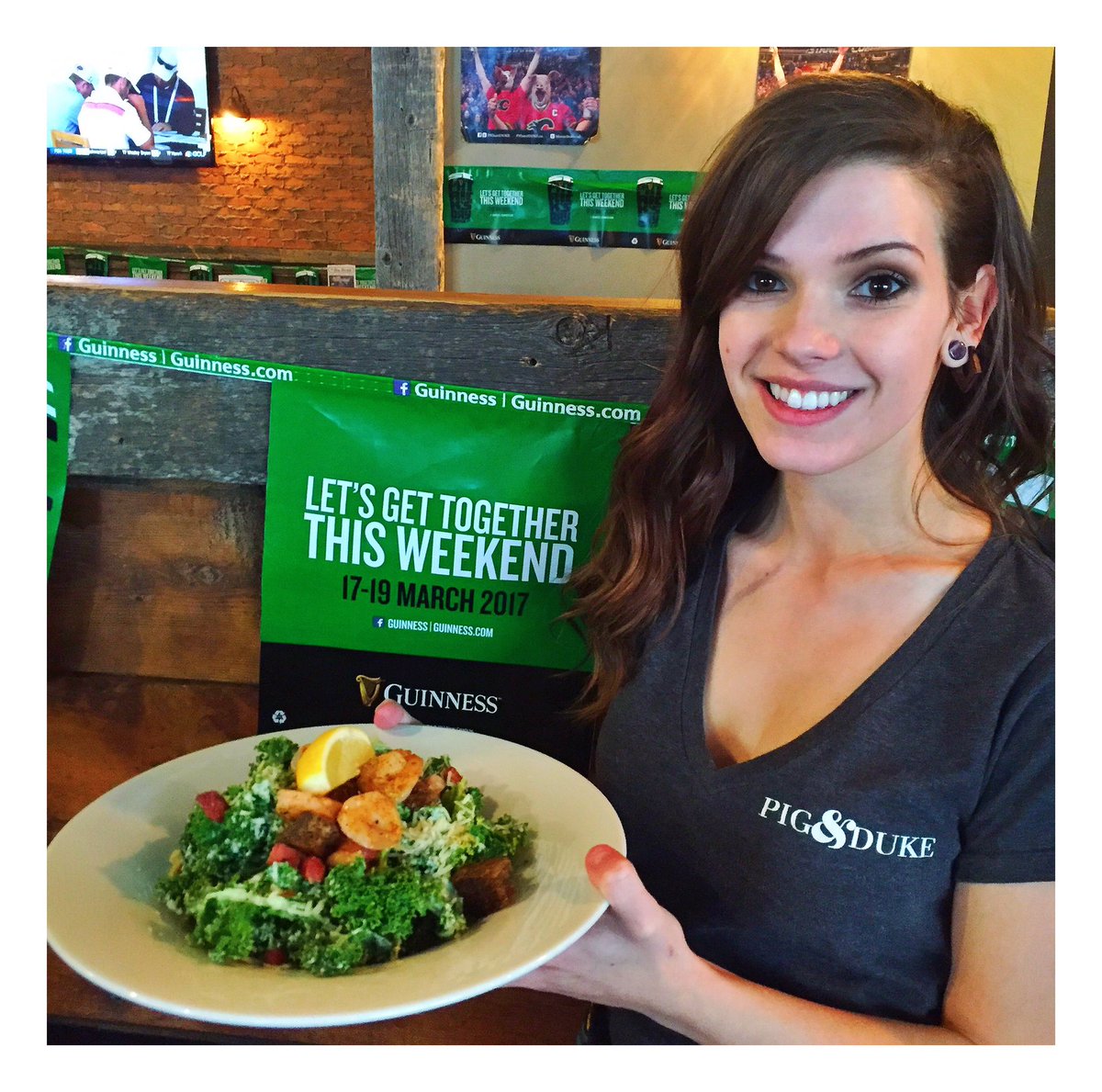 Jaimee_j's tweet photo. 2 great features today! Kale Caesar salad w/prawns $13 &amp; or a smoked bacon Sandwich w/havarti, lto on cheddar cheese bun $10.95 @PigandDuke https://t.co/aw7n2ndauB