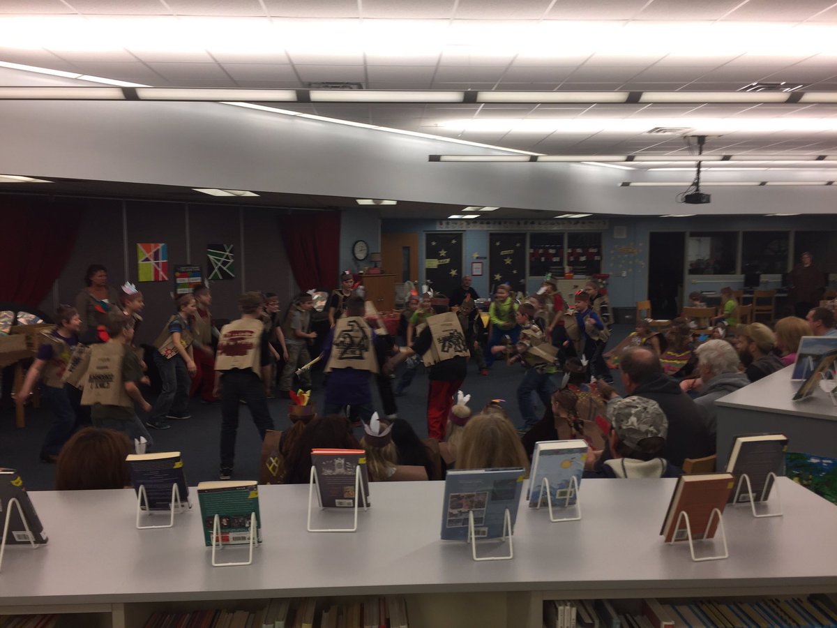 BCSD_NickKaiser's tweet photo. Awesome job with your pow wow 4th grade! https://t.co/Ems2gJjFek