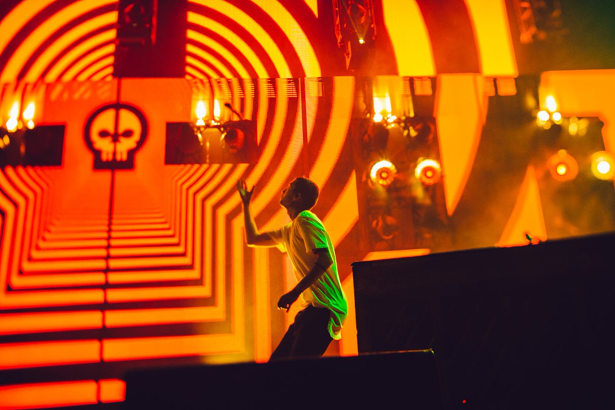 twentyonepilots's tweet image. more from #ERS2017 here: goo.gl/bVZeAM // this is greensbøro, n carolina. |-/