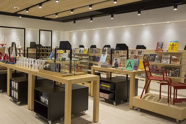 L'espace <a href="/parisrendezvous/">Paris Rendez Vous</a> fermera exceptionnellement ses portes mardi 14 mars, toute la journée, pour cause d'inventaire. 🙁