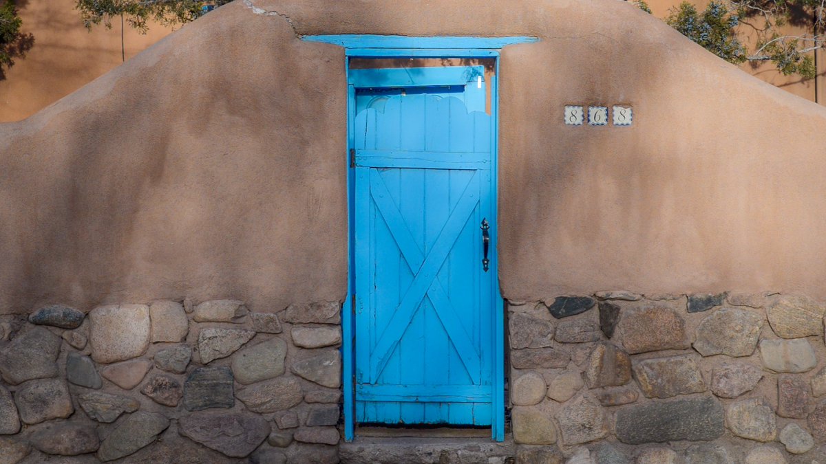 AdventureProMag's tweet image. Granted and enchanted: This is Santa Fe. Watch the video. You can almost feel the sunshine &amp;amp; taste the green chile. bit.ly/2nwVARg