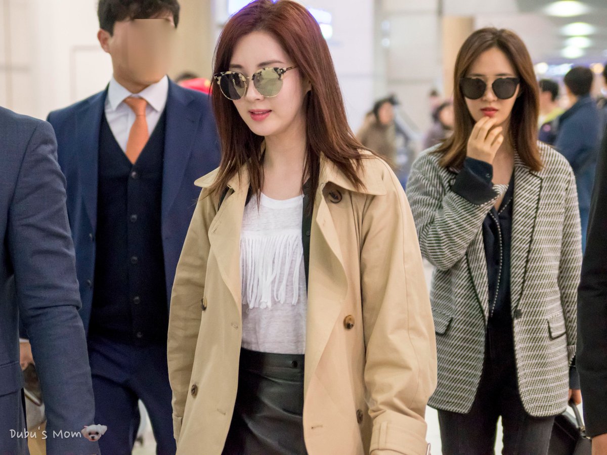 [PIC][12-03-2017]Yuri và SeoHyun trở về Hàn Quốc vào sáng nay C60MjrlVwAARC_C
