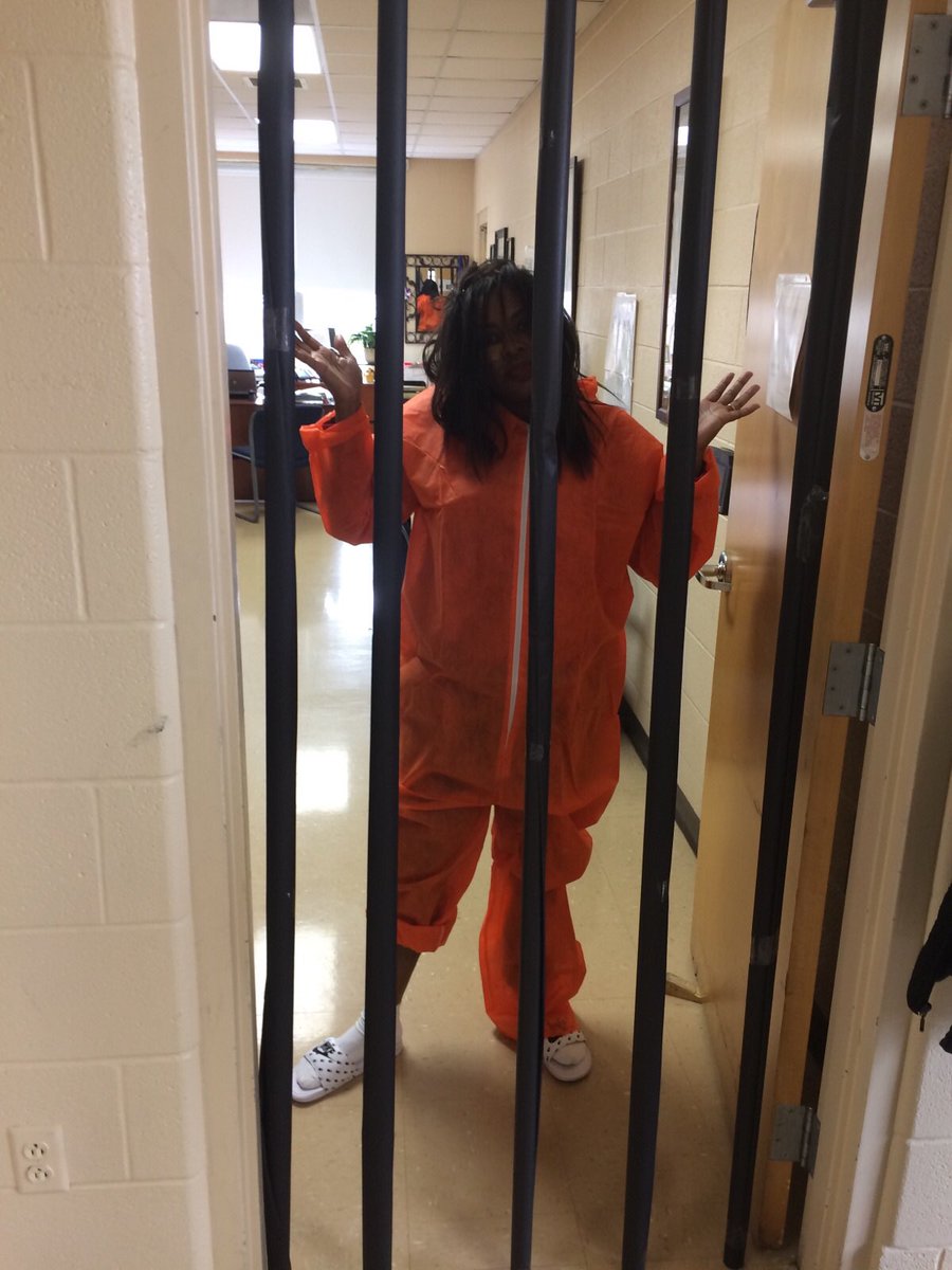 CounselorNbmp's tweet photo. Dr. Northington locked down for a good cause! #studentcouncilactivity @MNPScounselors @NeelysBendMP https://t.co/B0jMc68kaq