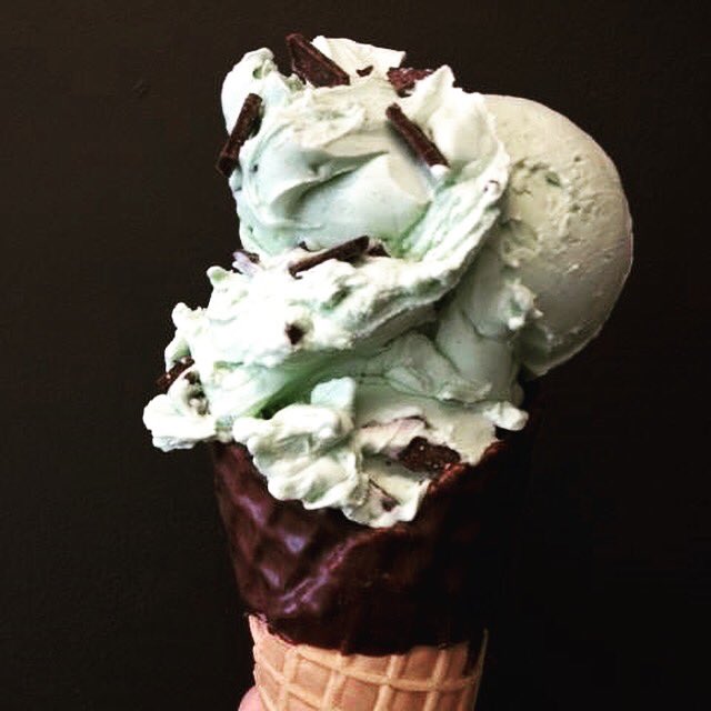 Mint Chocolate Chip has us dressed in green all week! Let's celebrate! #stpatricksday #lucky #flavoroftheweek #whitsfix