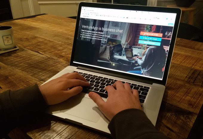 OMGStartups's tweet image. With $4M in funding, VentureApp wants to be WhatsApp for your professional network ift.tt/2ng8QxO #techcr…