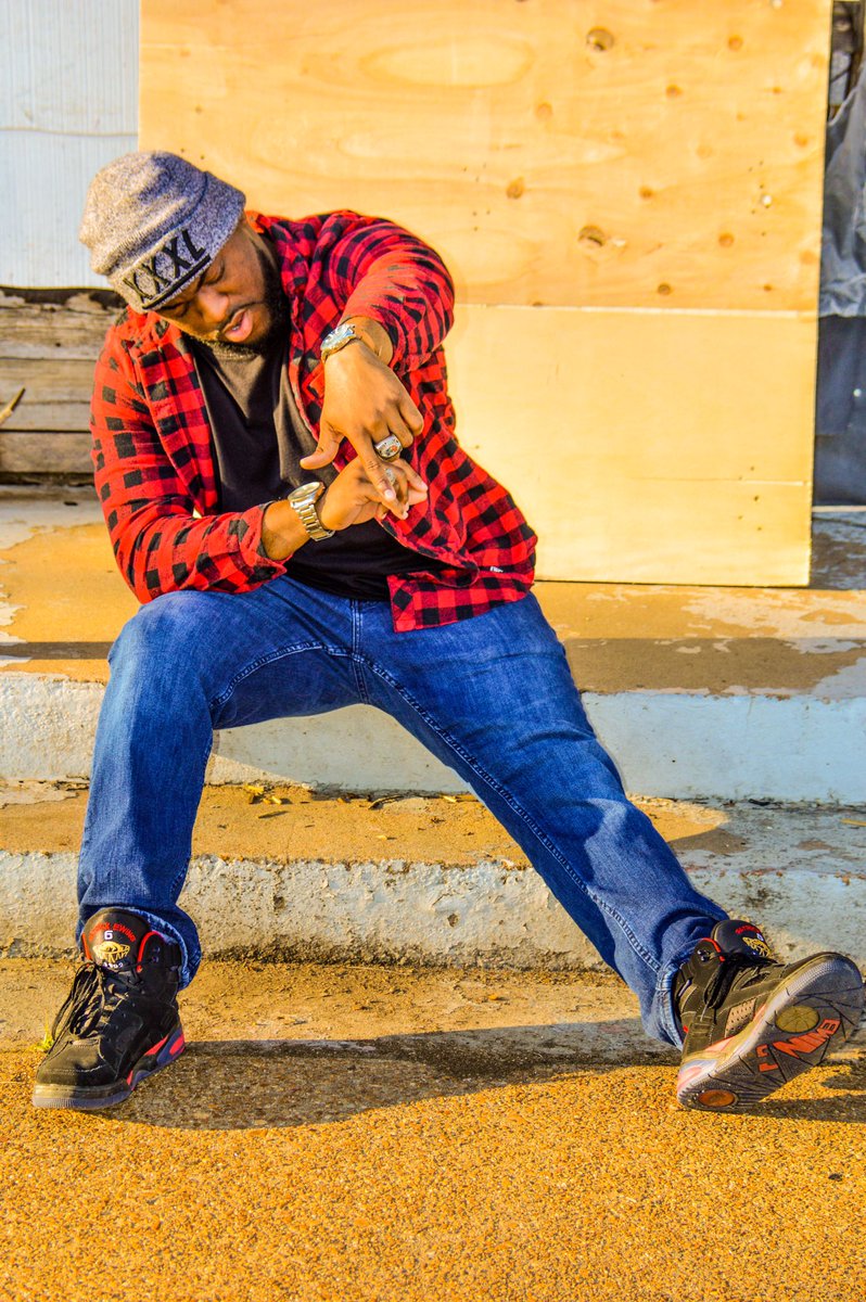 ikepetrs's tweet photo. Wanna sneak 🏃🏾off like a thief in the night 🌖, just tryna make sure my timing 🕰 is right- Ike Peters https://t.co/CEy9fHE6ip
