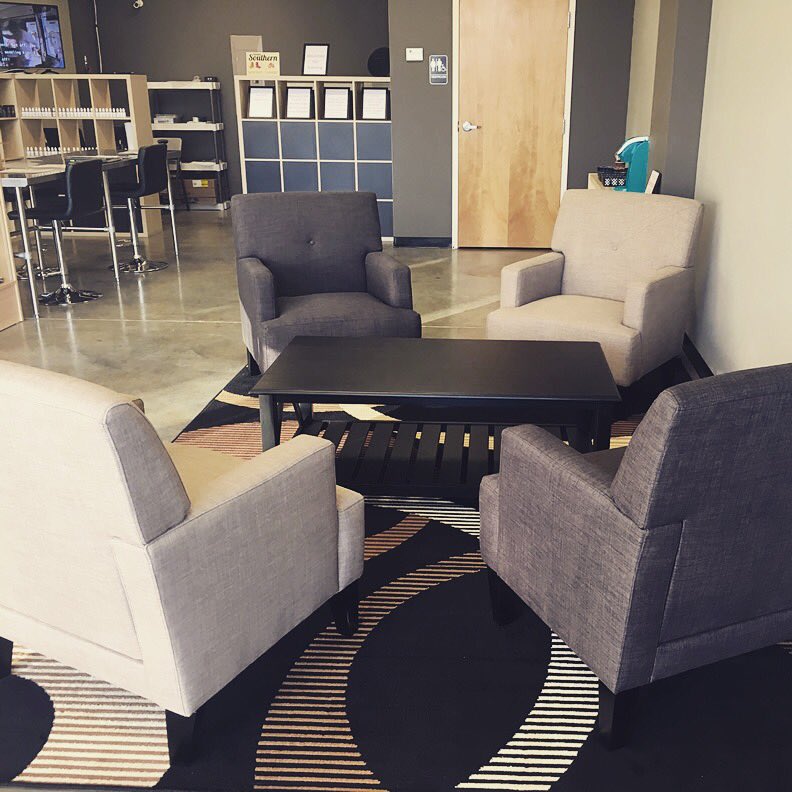 VapingXtreme's tweet photo. Comfy &amp; Cozy at our Monroe store!👌🏻👌🏻#VapingXtreme #VapeShop #NCVape #VapeLife #VapeCommunity #Vaping #vapefam #vape #Vapestore https://t.co/vVSMeW4ytc