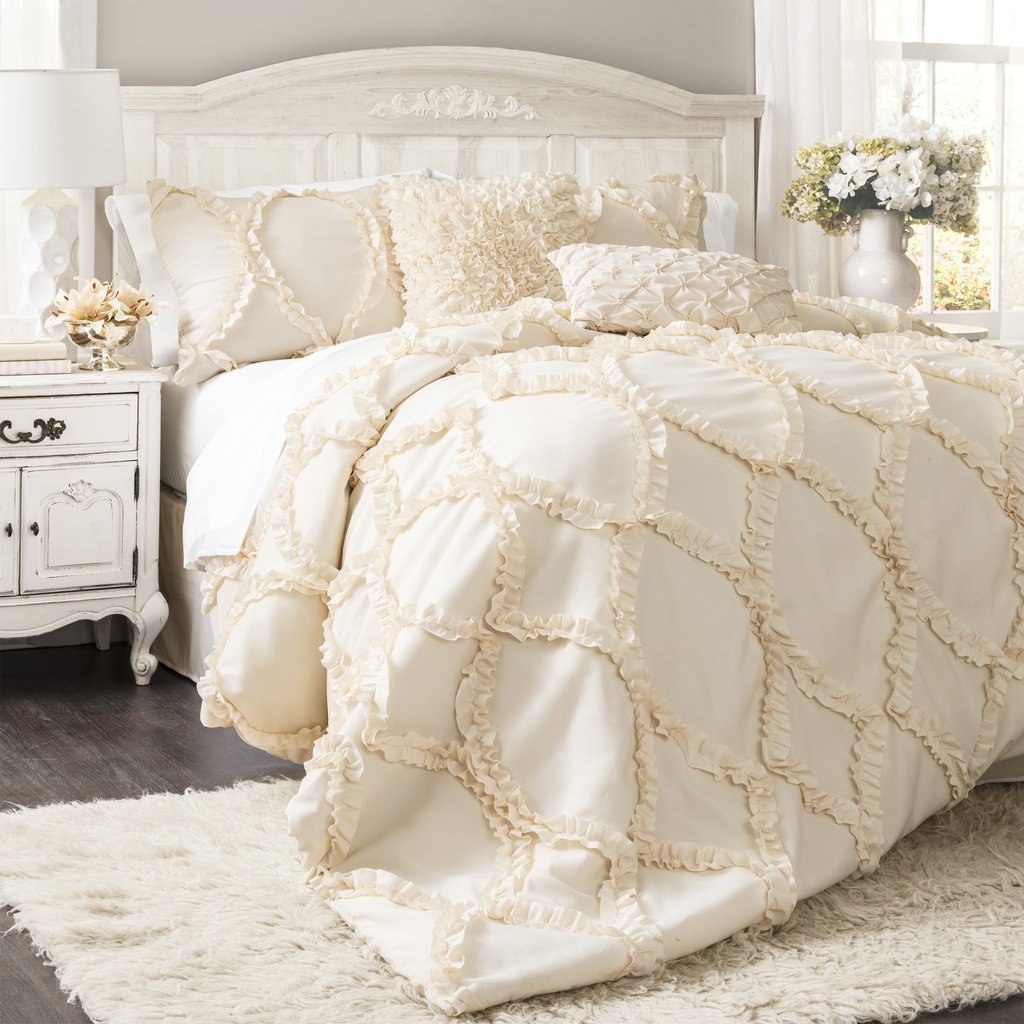 foreverlovingto's tweet photo. Product of the week: Avon 3 piece Comforter Set
https://t.co/Z8F2ce09u7 https://t.co/OuVELCh6Iy