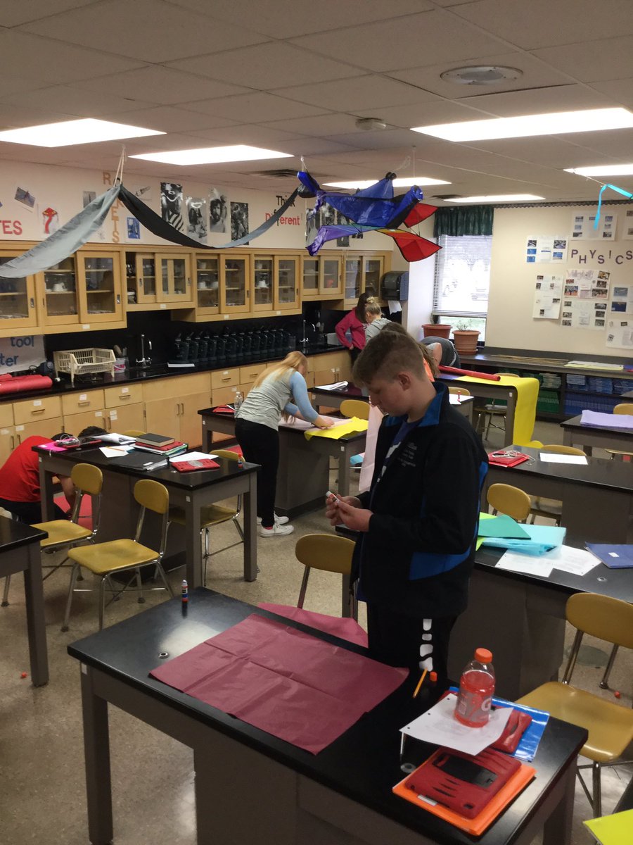BevBalash's tweet photo. Making the templates for our hot air balloon gores #BHMSROCKS https://t.co/3LXQ0cPVoy
