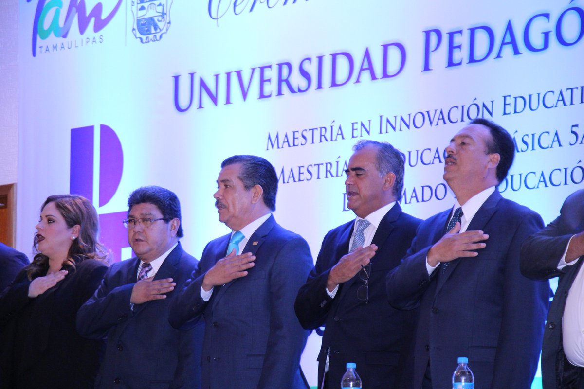 Sec30Tamaulipas's tweet photo. El Profr. José Rigoberto Guevara Vázquez,apadrinó a las generaciones egresadas de posgrado en la UPN Unidad Victoria 2017. #SNTE30 https://t.co/RgQw8y2XQ0