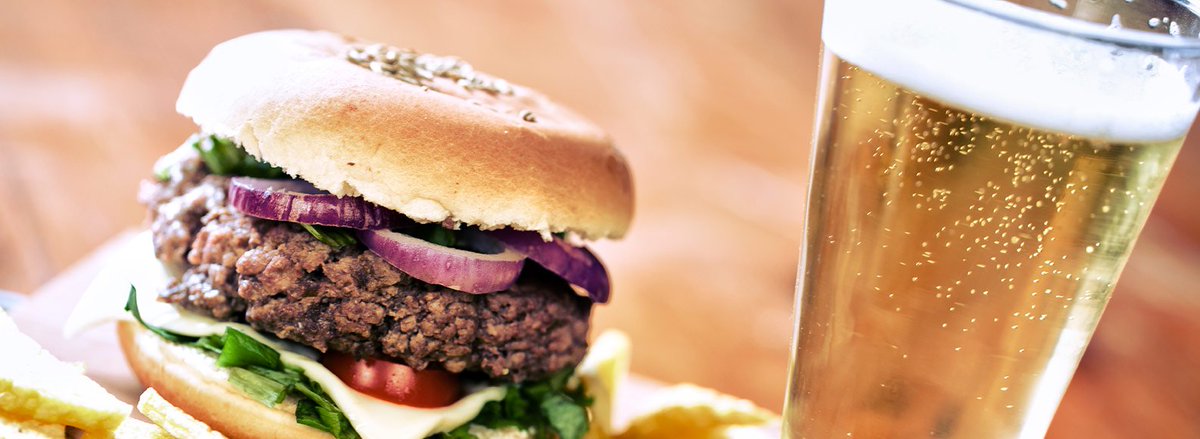 TrafChelsea's tweet image. Big game tonight for the boys in blue! Why not warm up with the classic 2 up front.....Beer &amp;amp; burger!