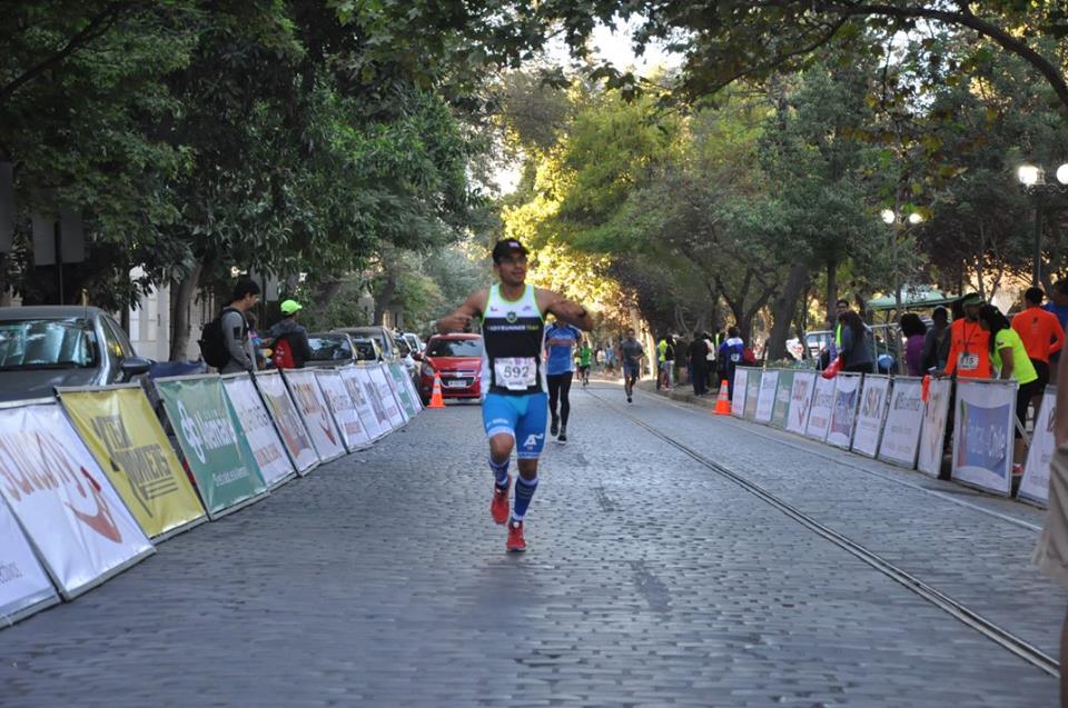 siguetudeporte.com/sitio/fotos-st… ya disponible fotografías de <a href="/Stgo21K/">Stgo21K</a> <a href="/StgoRunners/">Santiago Runners</a>