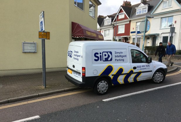 TQHeraldExpress's tweet photo. Parking enforcement van in cycle lane, on pavement and on double yellows https://t.co/L6XmUYkHbE https://t.co/c2nTHvg53B