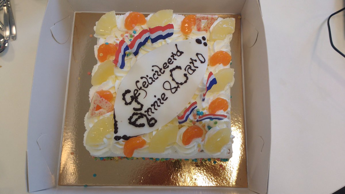 Anneloes en Carolien (voor roepnamen: zie foto) van onze vestiging in Groningen zijn jarig en dat mag gevierd worden. Gefeliciteerd dames!