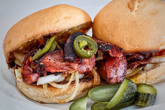 ESRecipes's tweet image. Bacon Burgers 🍔😍🍔😍
#foodporn #foodie #retweet