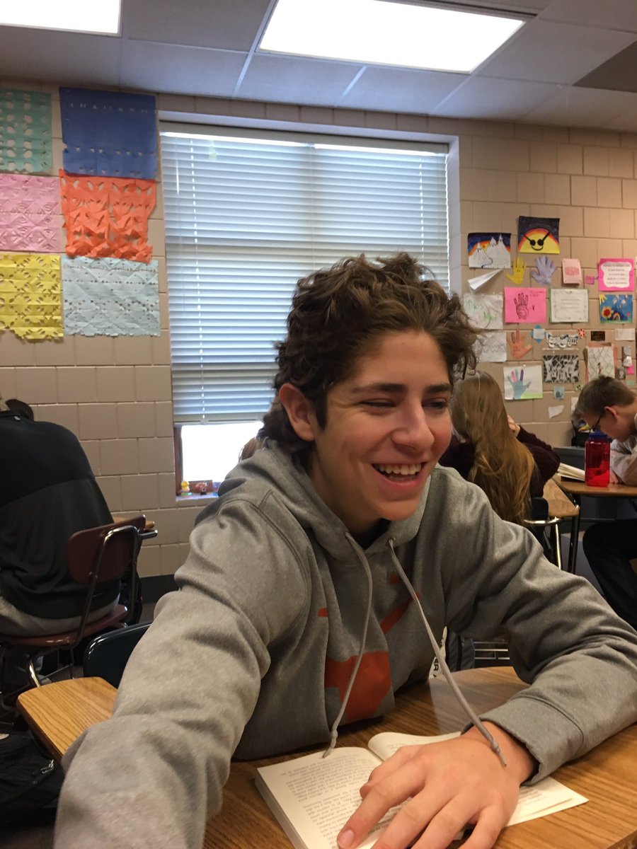 WilcekWilly555's tweet photo. Happy Birthday to my Mexican friend who has a really shitty Jeep and bad hair. https://t.co/KD8YzdUun0