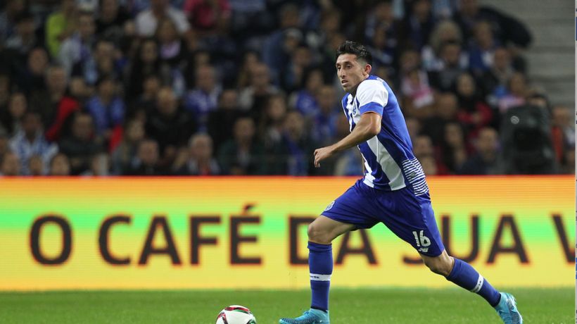 AztecaDeportes's tweet photo. ¡Vuelve @HHerreramex y podría ver acción en la #ChampionsLeague ante la @juventusfc! 🇲🇽🇲🇽 https://t.co/NOXjHq8TqZ https://t.co/yOojEPUe0R