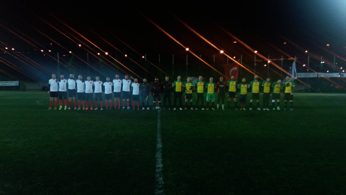 Gecenin ikinci maçında <a href="/YasarUstalarFC/">Yaşar Ustalar FC</a>  ile <a href="/SpartakIstanbul/">SpartakIstanbul</a> karşılaşıyor.