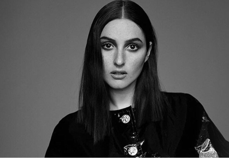 S_JCampbell's tweet photo. Too excited to see @hernameisbanks tonight @RoundhouseLDN #BegginForThread https://t.co/Kjuuuc98lF