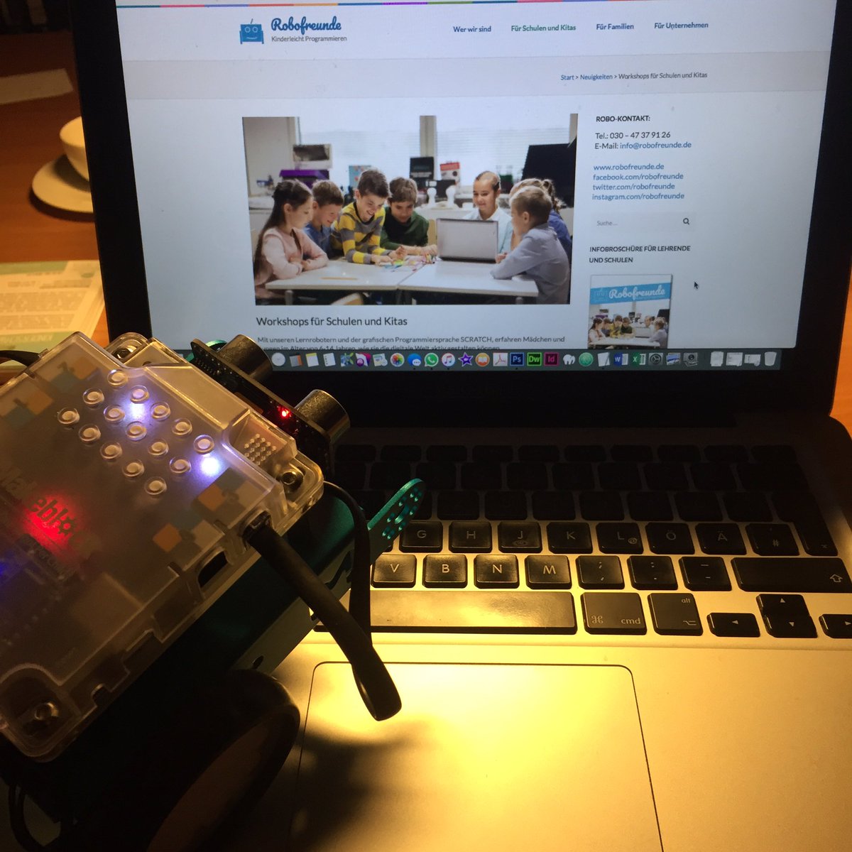 #Nachtschicht mit Webroboter Roberto: Morgen gehen wir mit robofreunde.de online <a href="/KindersportBER/">KindersportausBerlin</a> <a href="/Doerrfisch/">Marcus</a> #robofreunde #mbot