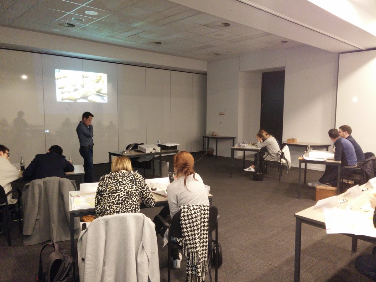 Bedenk in 2 minuten tijd een businessplan voor brood #creativethinking #creativeXchange2.0 #starterswerkinglimburg #bryo