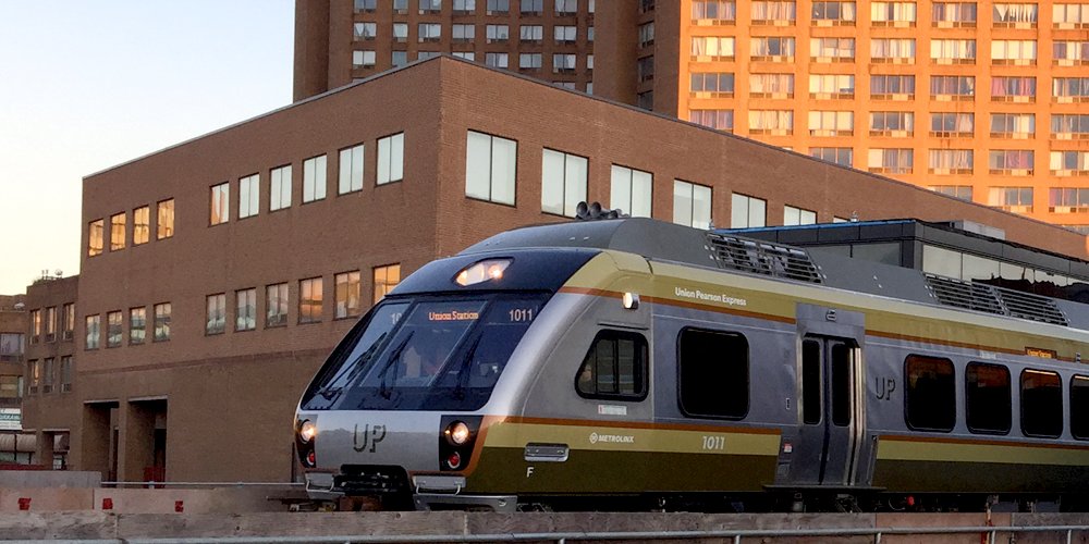 UPexpress's tweet photo. This week, let #UPExpress do the driving. Get from #Weston Station to Union in just 16 min. and from #Bloor to Union in 9 min. #ImOnUP https://t.co/jvO5lzu2aD
