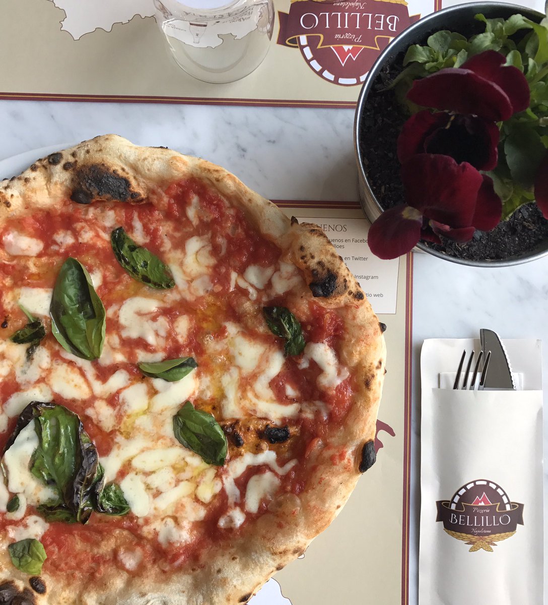 Bellilloes's tweet photo. El mejor manera de ganar a una mujer?? π+πΊ=β€οΈ
#bellillo #barcelona #foodiebcn #barcelonaeats #barcelonafoods #organic #slowfood #pizza https://t.co/dvfOrUZzMG