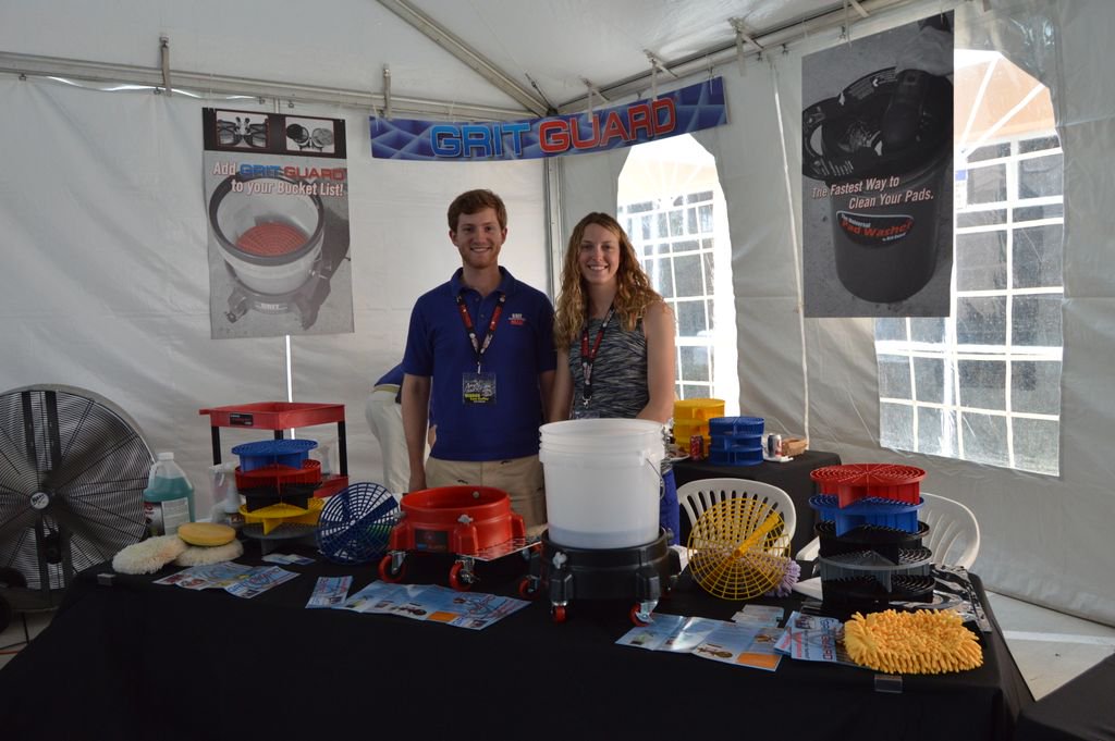 autogeekcom's tweet photo. #GritGuard Crew at @autogeekdetailfest - Looking good guys!
#Autogeek #DetailFest #VendorTent #CarCare #WashBucket https://t.co/66NDSBlOK1