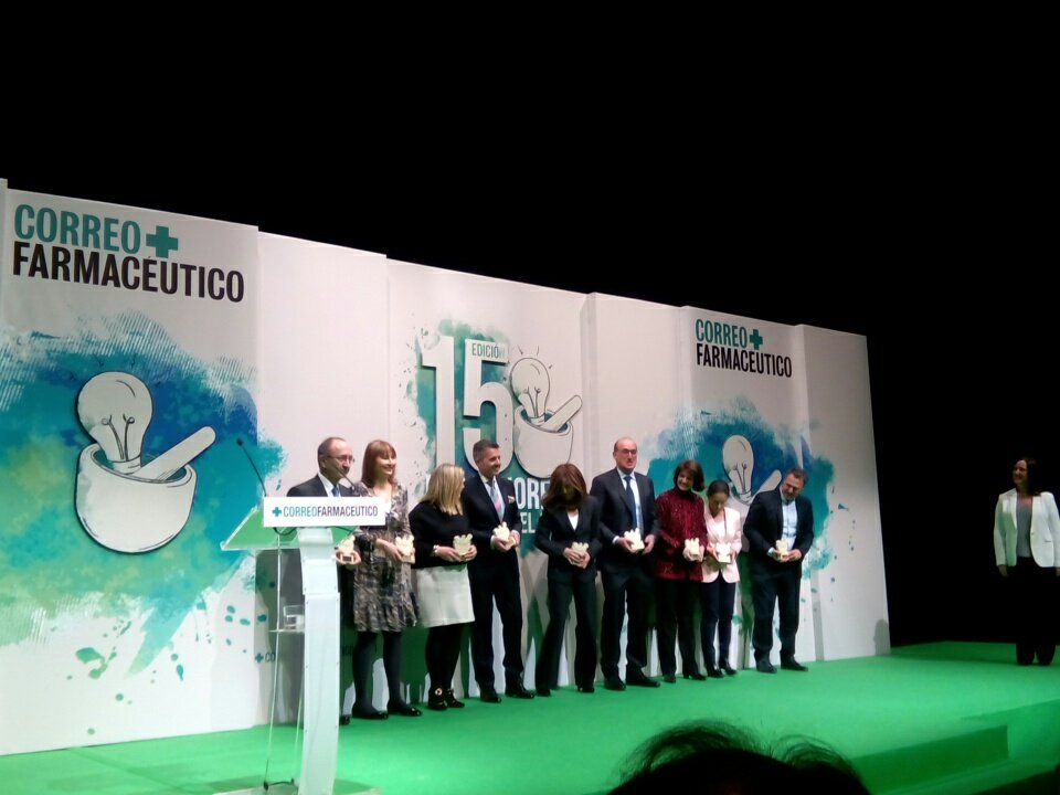 CFarmaceutico's tweet photo. Y continuamos con los Premios #IniciativasCF en AF https://t.co/eRnDpOmqKQ